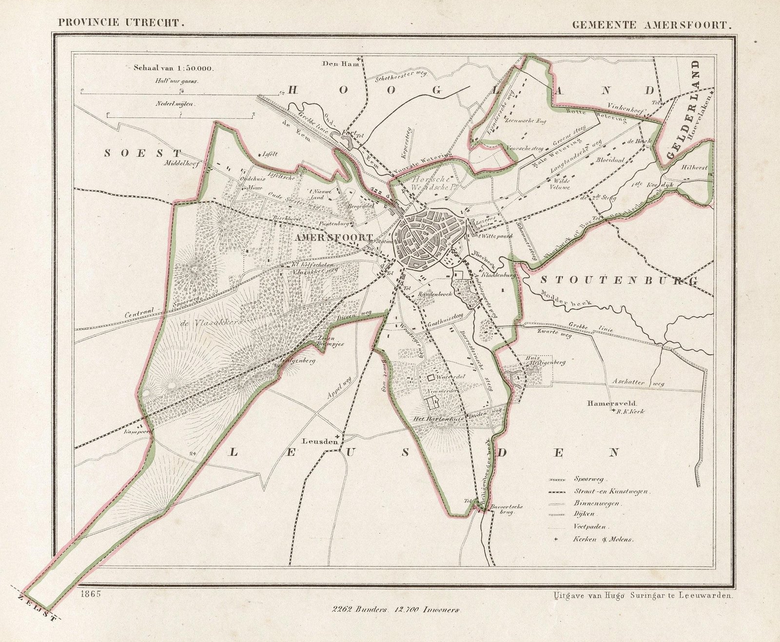 Kaart van de gemeente Amersfoort uit de Gemeente-atlas van Nederland met aan de zuidgrens het tracé van de Dievenweg en de Leusderweg (1865)