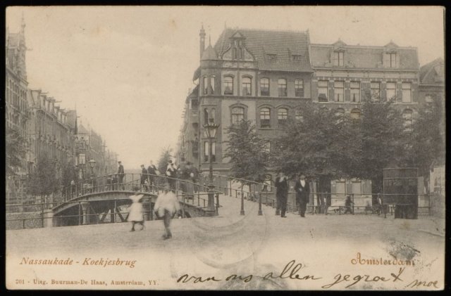 De Koekjesbrug over de Singelgracht in het verlengde van de Bosboom Toussaintstraat, omstreeks 1900.