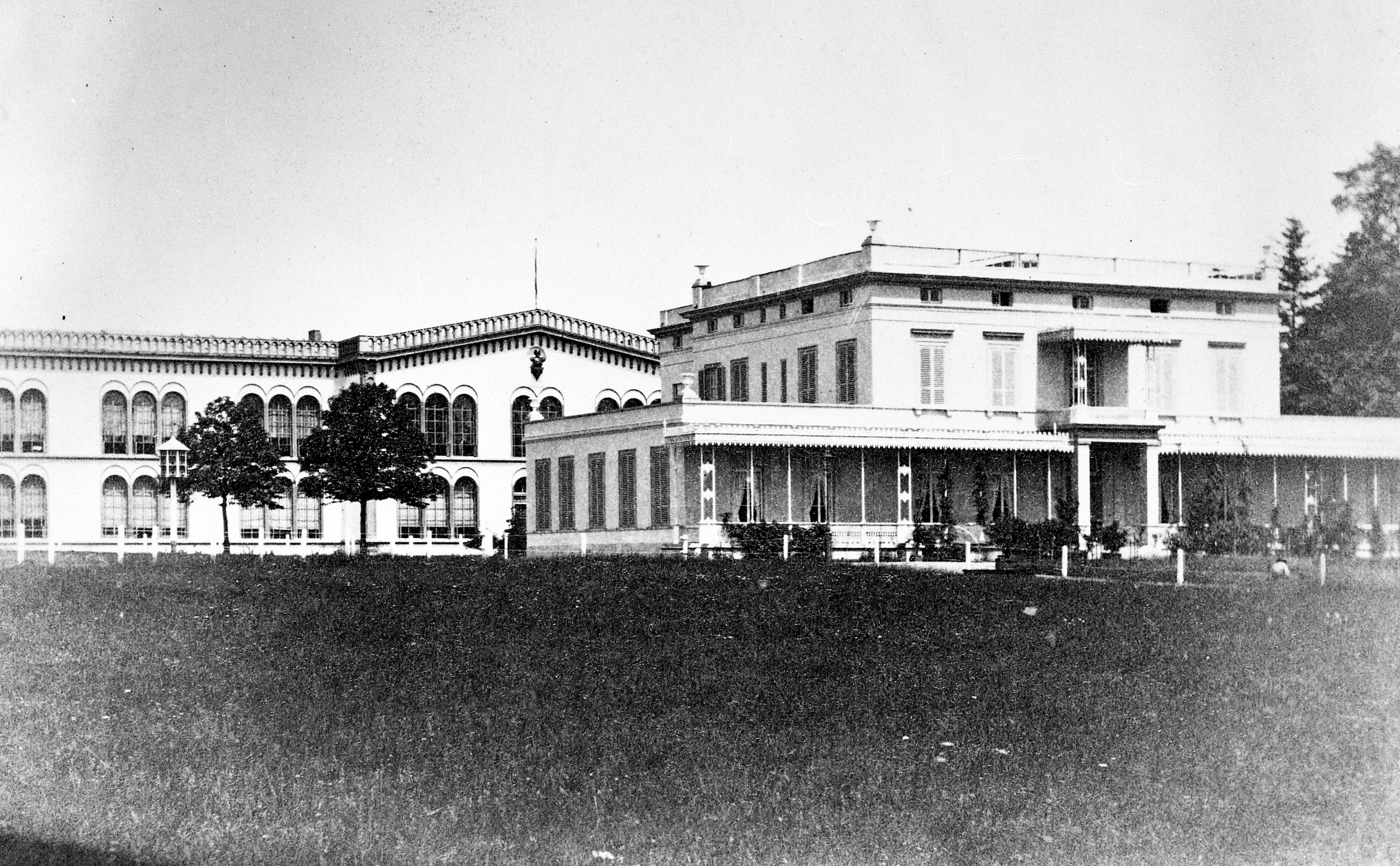 Het Koloniaal Militair Invalidenhuis Bronbeek aan de toenmalige Velperweg in Arnhem (1865)