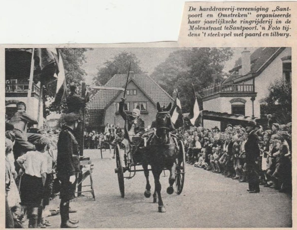 Ringsteken met paard en tilbury in de Molenstraat, augustus 1939 (krantenknipsel).