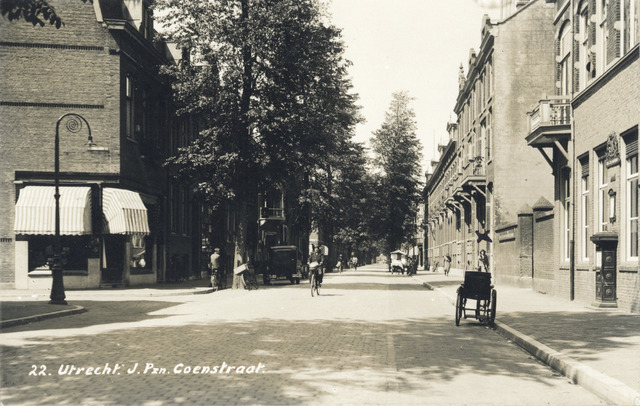 Gezicht in de Jan Pieterszoon Coenstraat, jaren dertig.