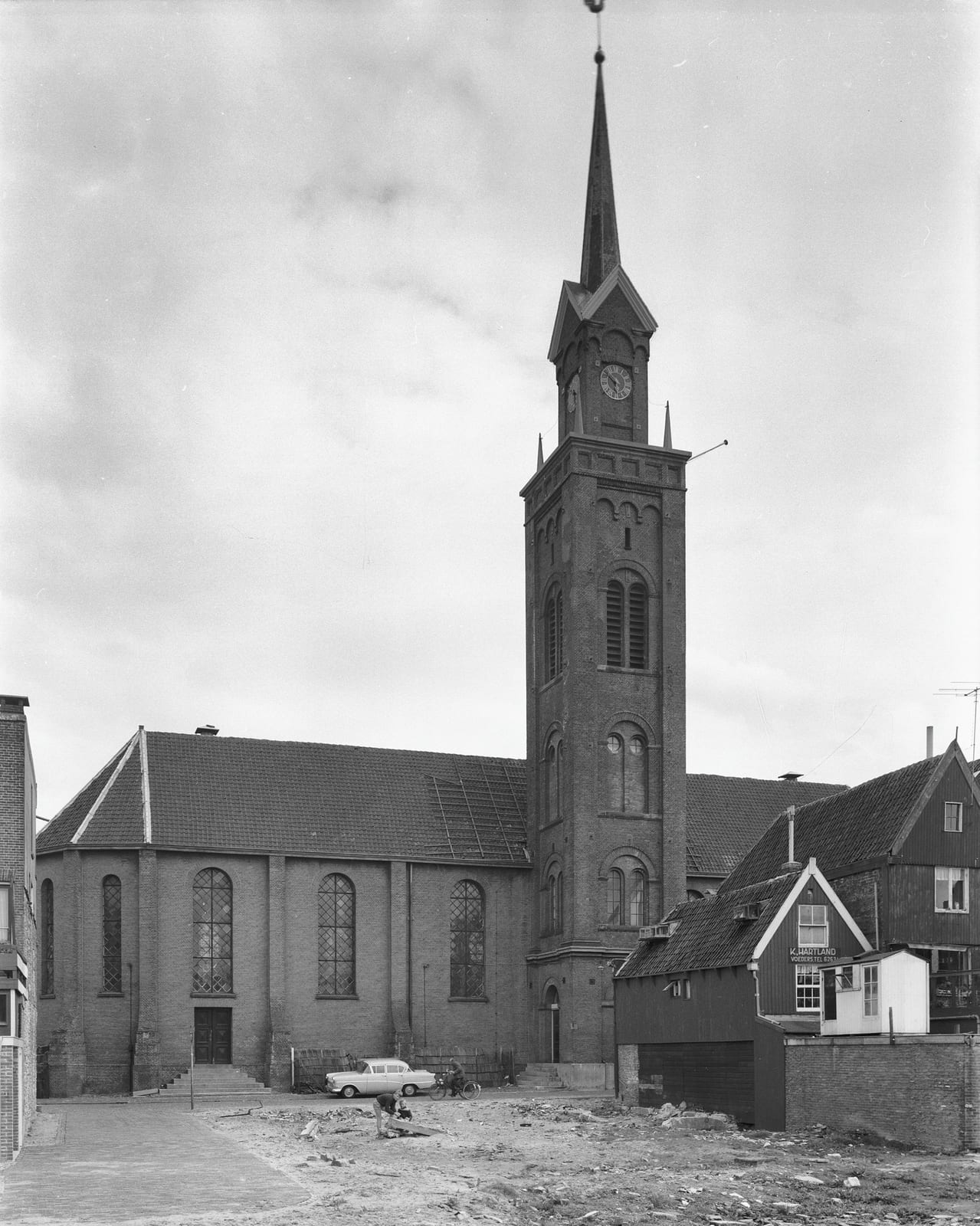 De Oostzijderkerk op Zuiddijk 1, gezien naar het zuiden, in juni 1963.